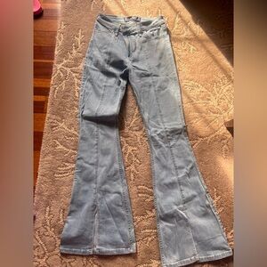 Hollister High Rise Flare Jeans Light Wash Slit Hem Size 5R W27 L31